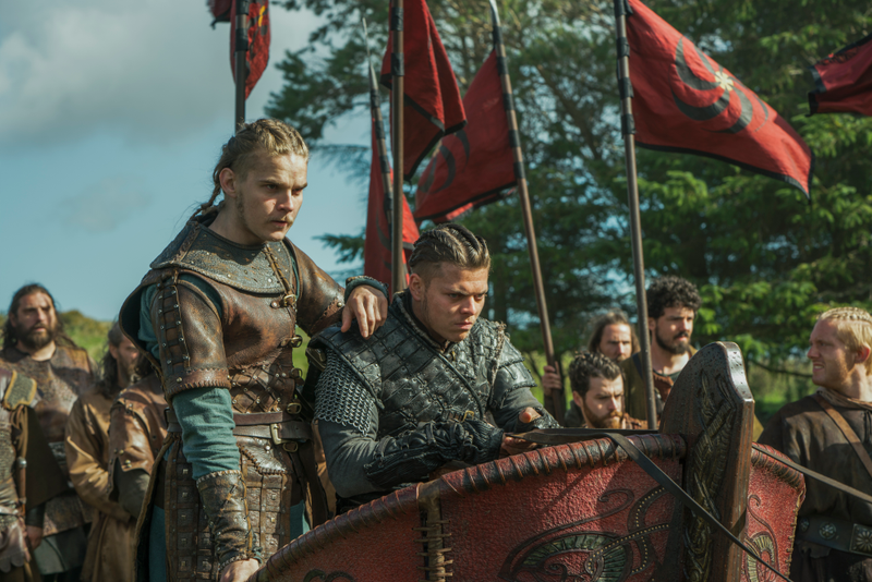 Marco Ilsø as Hvitserk, Alex Høgh as Ivar (Photo: Jonathan Hession)
